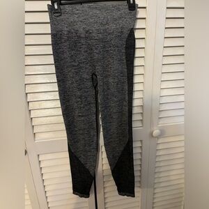 Seamless workout leggings